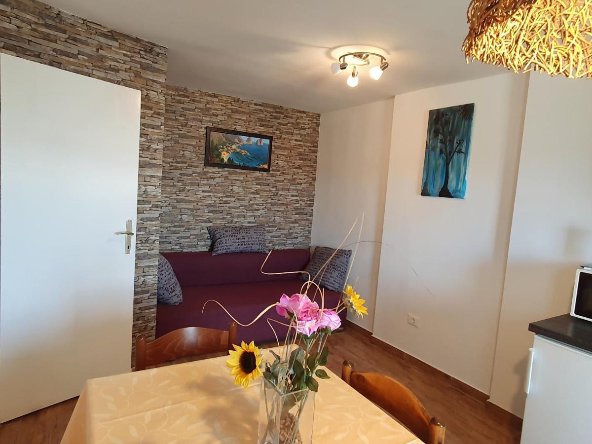 Apartments Kiwi Rovinj Exterior foto