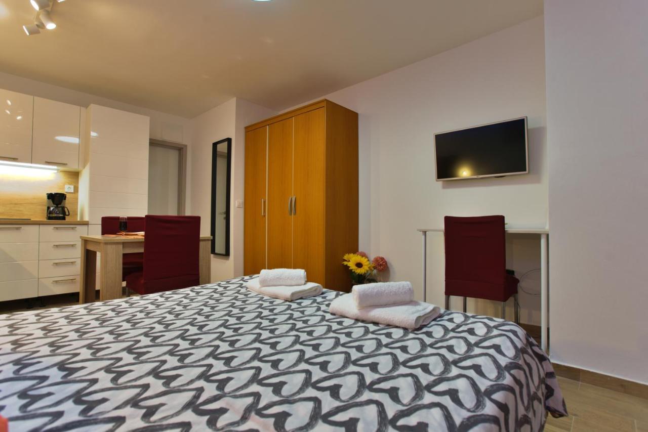 Apartments Kiwi Rovinj Exterior foto